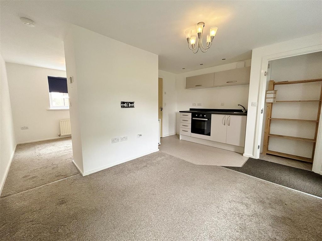 Property photo 2 of 10 Open Plan