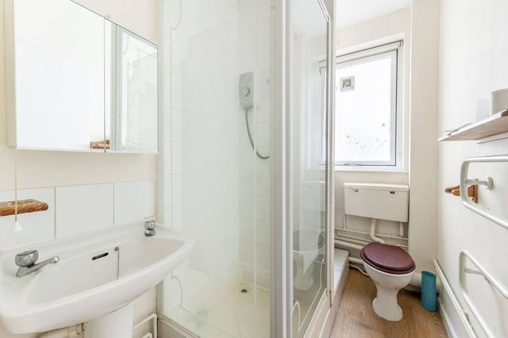 Property photo 1 of 4