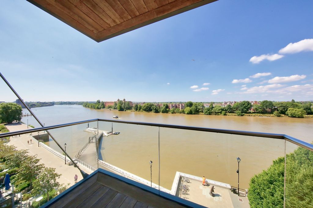 Property photo 1 of 24 Terrace