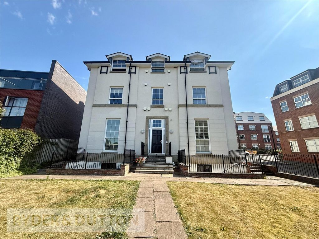 Property photo 1 of 19 Front External
