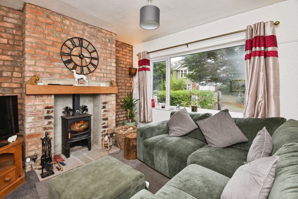 Property photo 3 of 16 Photo