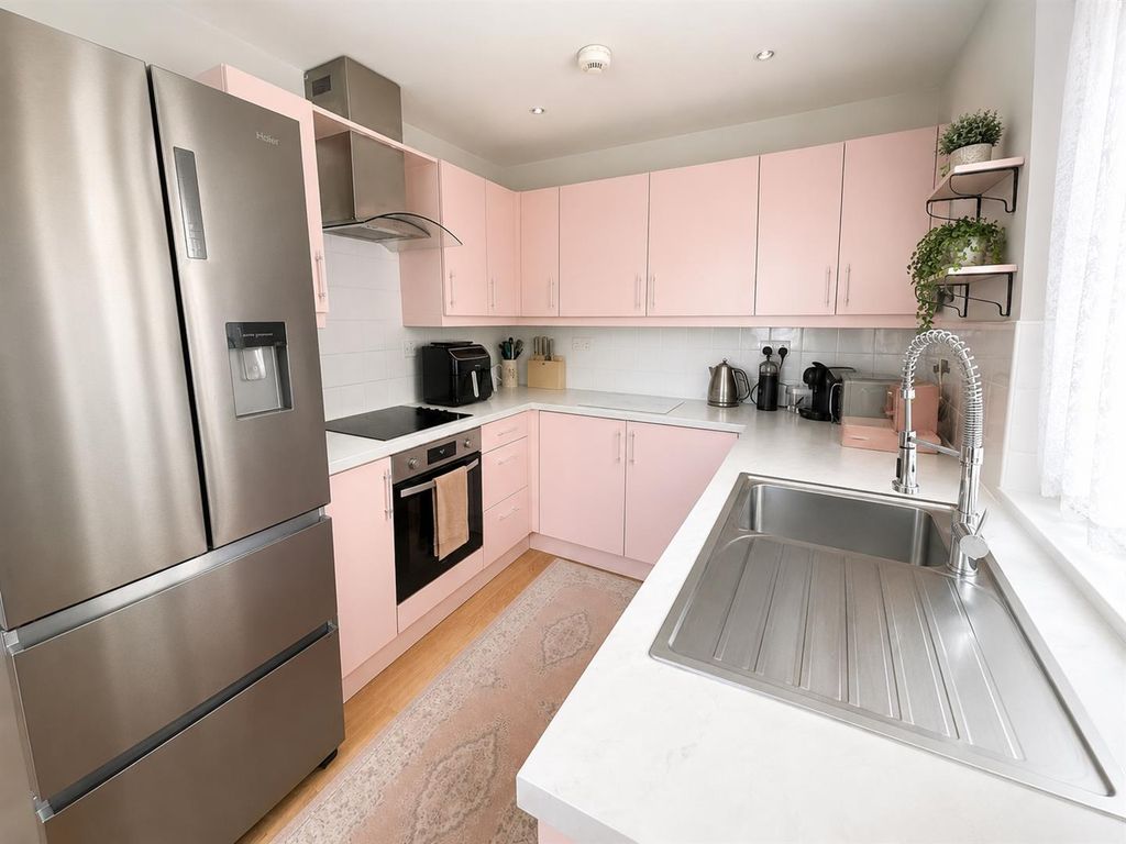 Property photo 3 of 9 Ddb8De2F-Da09-40Cb-B12A-52A17348cc3d.Png