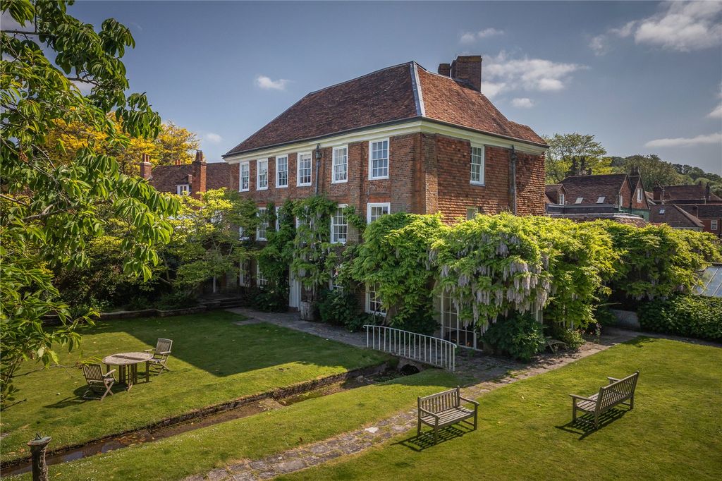 Property photo 1 of 24 Colebrook House