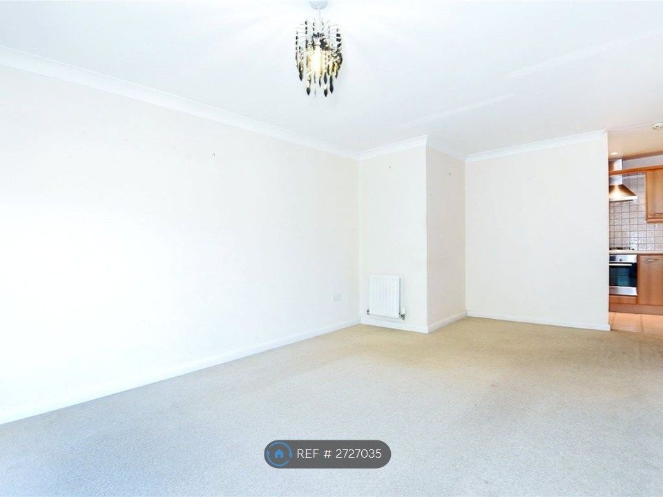 Property photo 2 of 8 Living