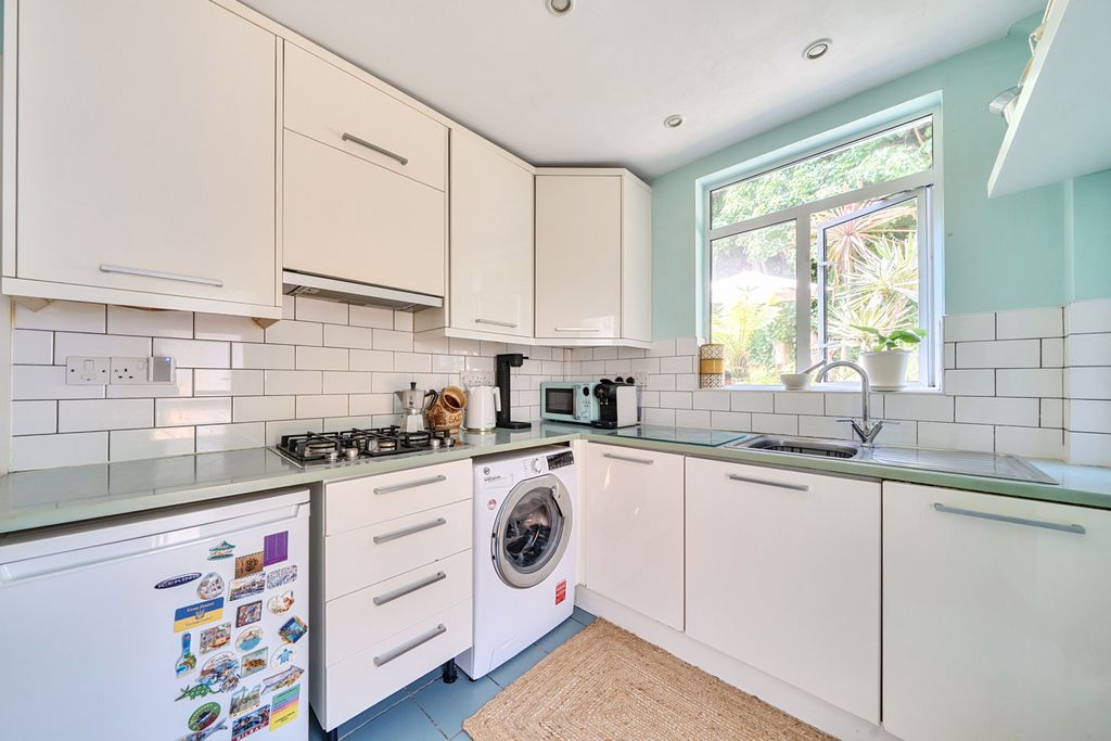 Property photo 3 of 27 1483038-10-6A3E73...