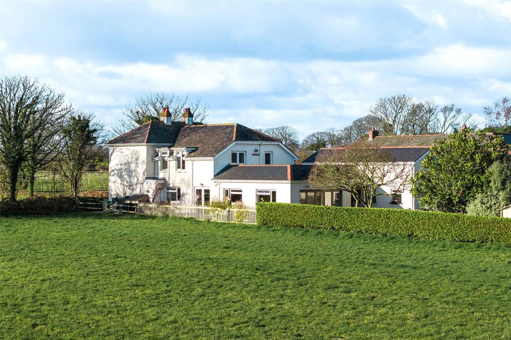 Property photo 2 of 39 Main House