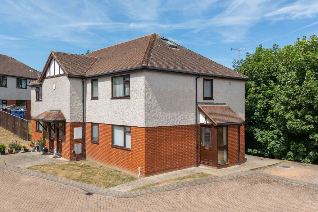 Property photo 1 of 5