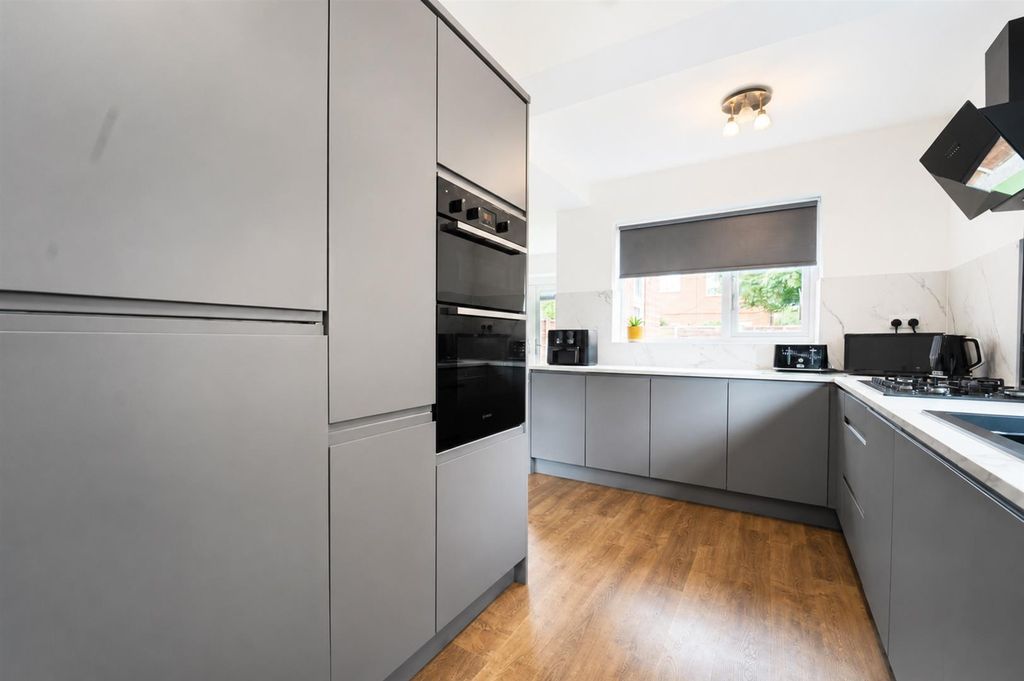 Property photo 3 of 16 A. -12.Jpg