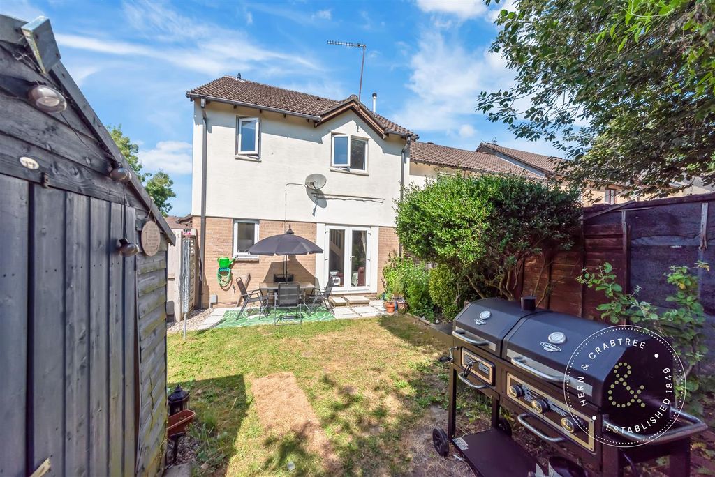 Property photo 1 of 23 Manston-Close-19.Jpg