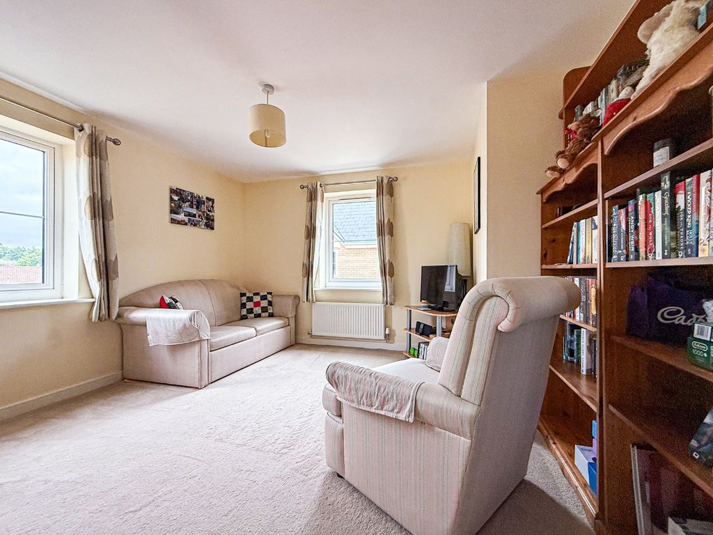Property photo 3 of 10 4331955