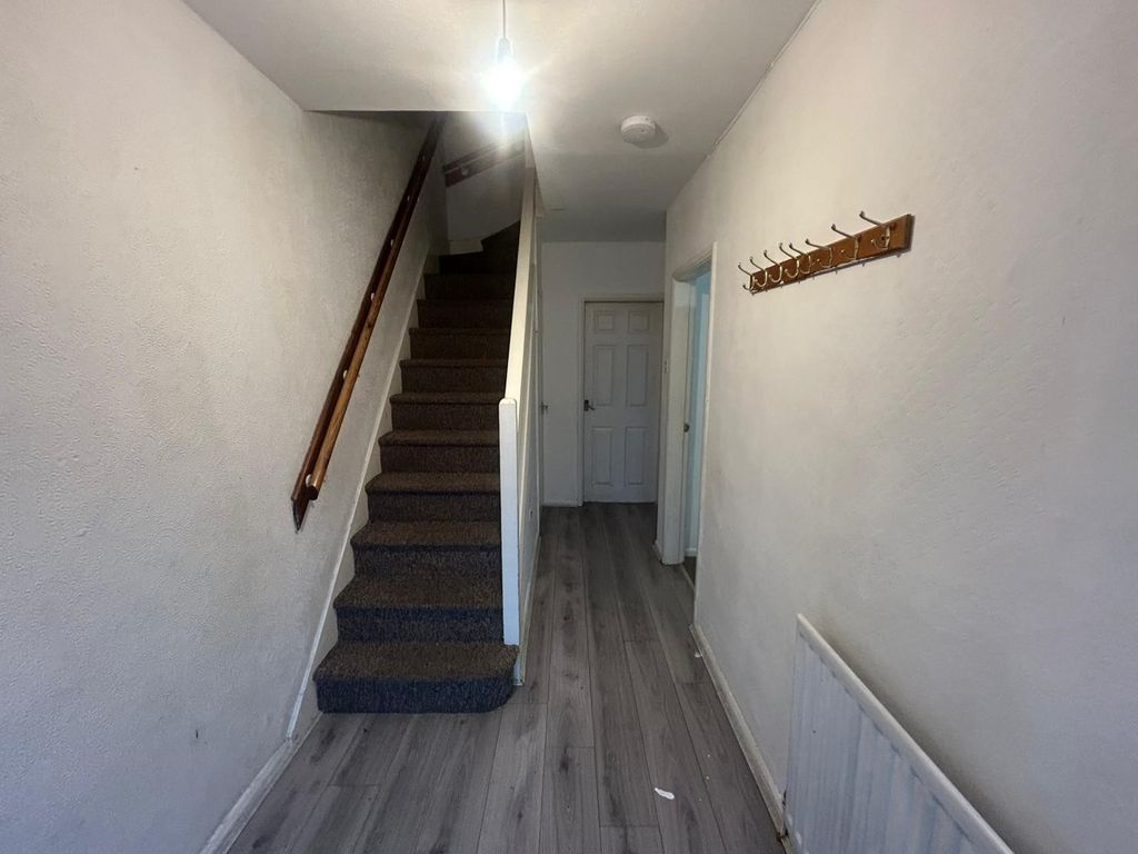 Property photo 2 of 13 Image