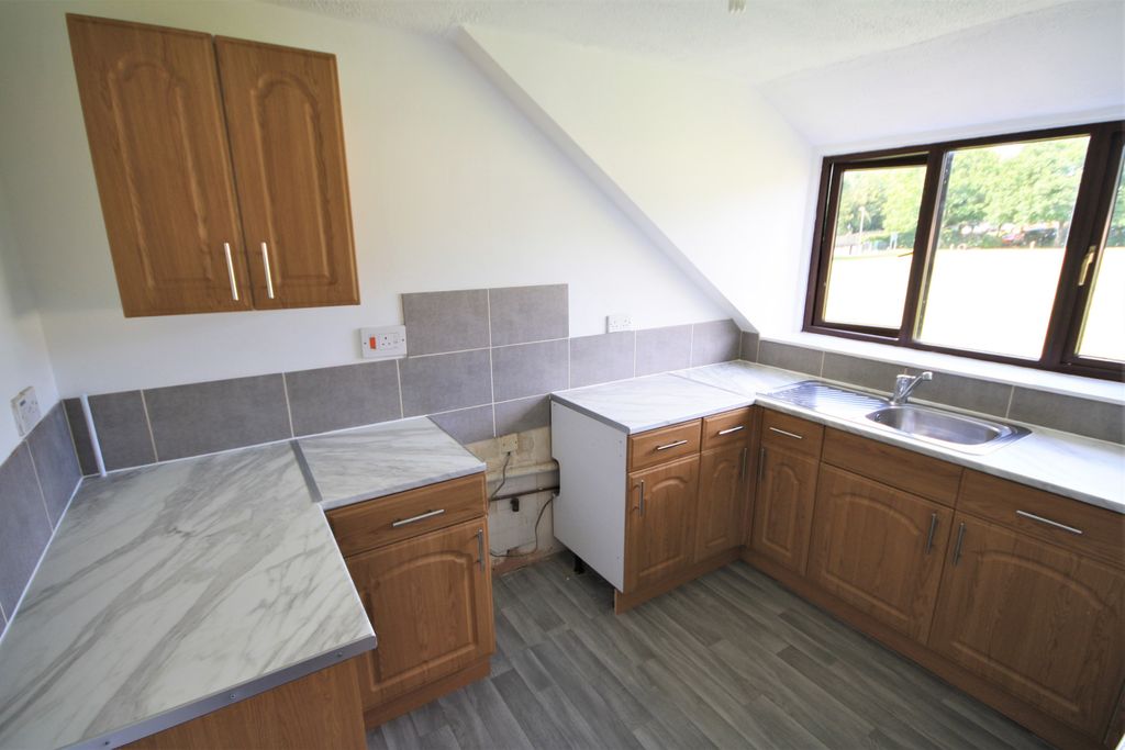 Property photo 2 of 8 Img_2112