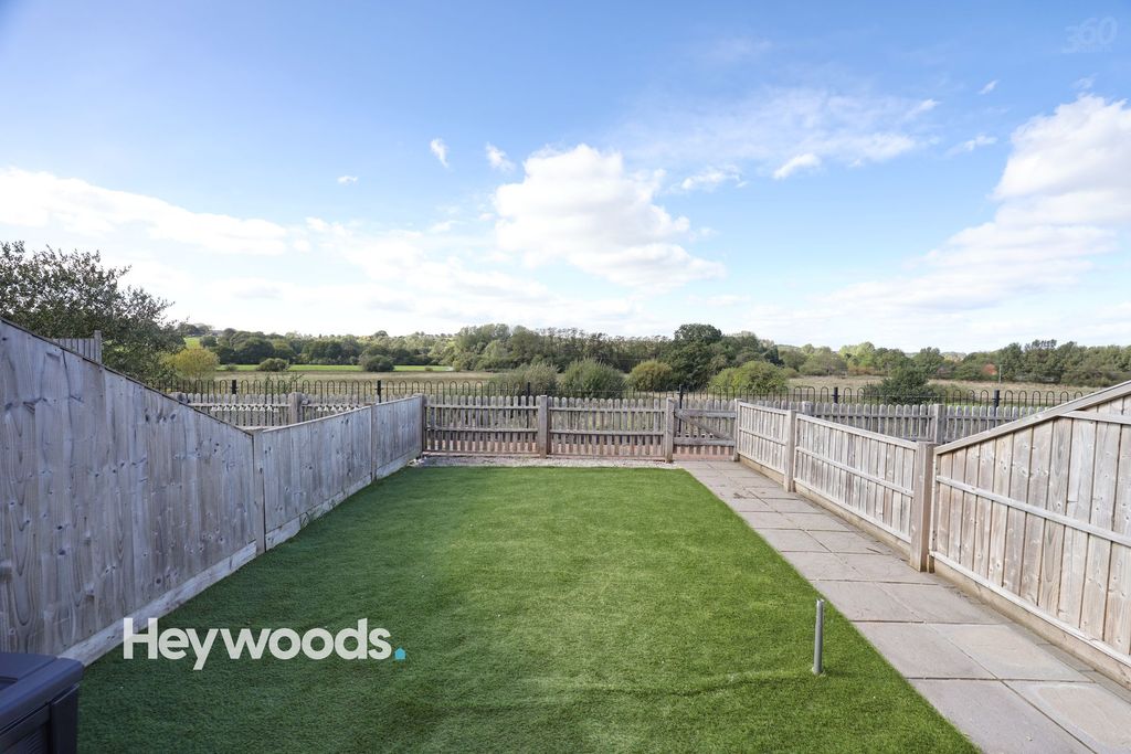 Property photo 2 of 33