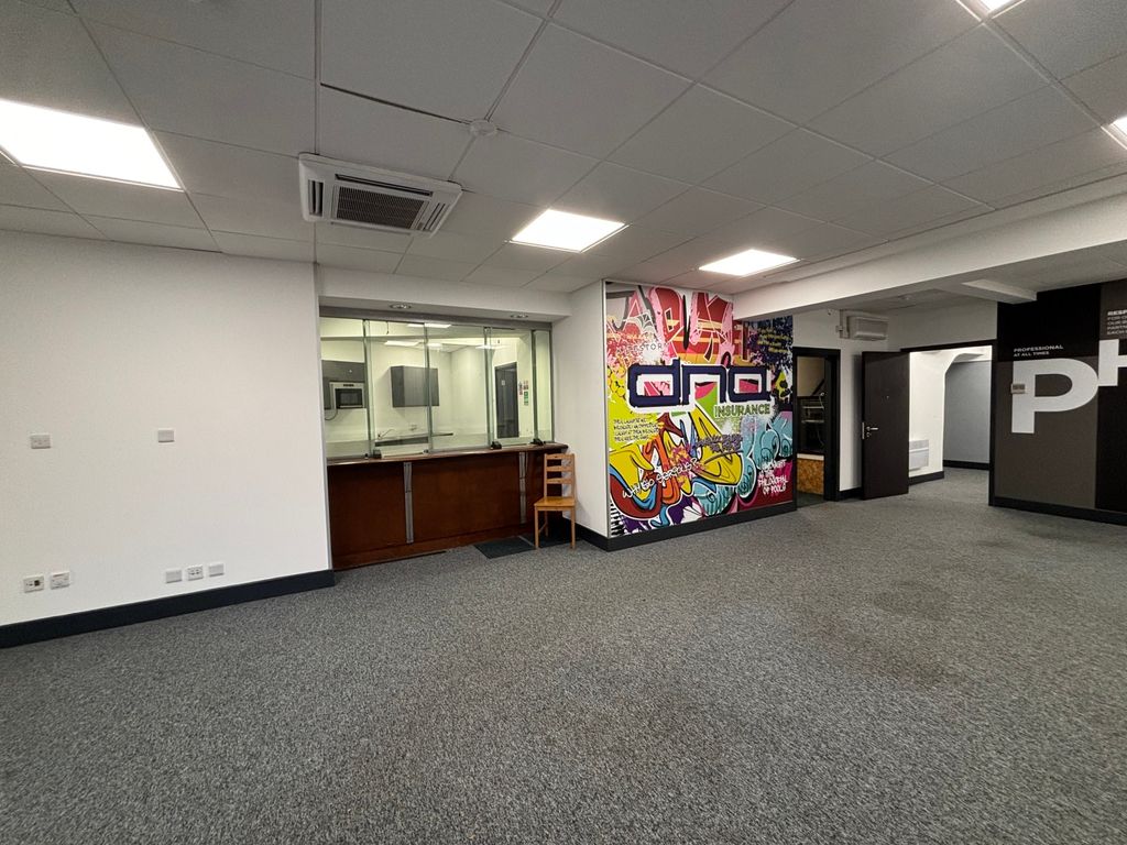 Property photo 3 of 10 Picture No. 08