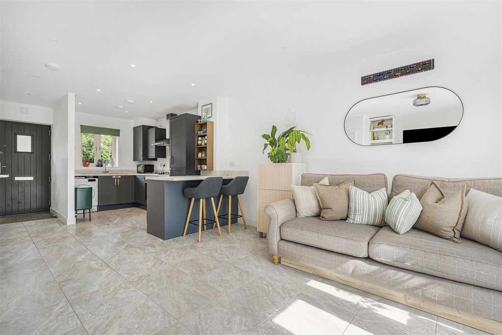 Property photo 2 of 21 19_62178.Jpg