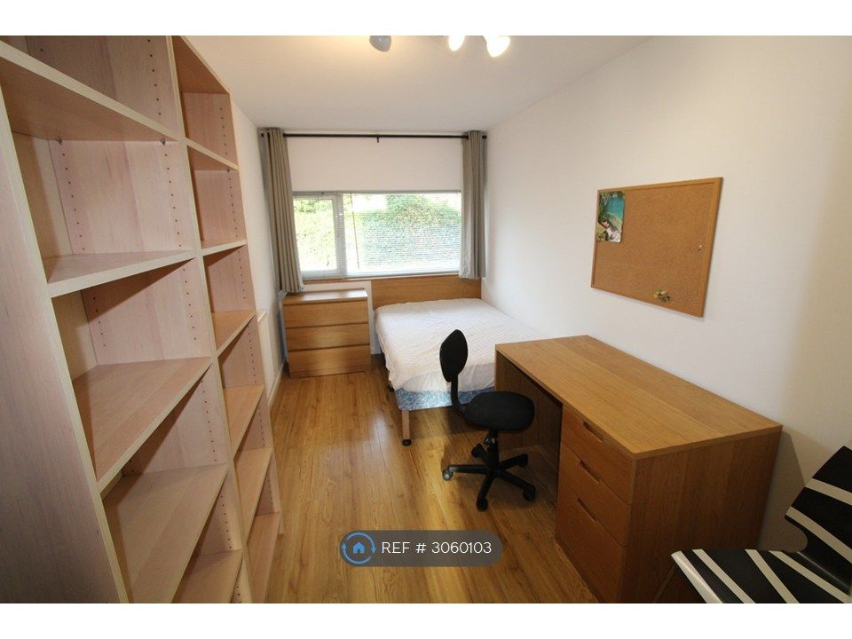 Property photo 2 of 10 Ground Floor Bedroom