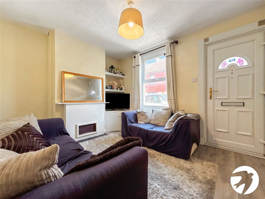 Property photo 3 of 11 Picture No. 02