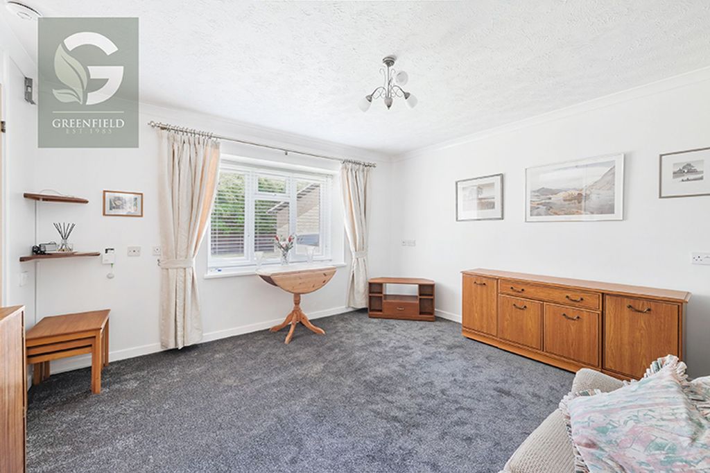 Property photo 2 of 12 Village Gardens, Off West Street, Ewell Village, Epsom, Kt17 1XX