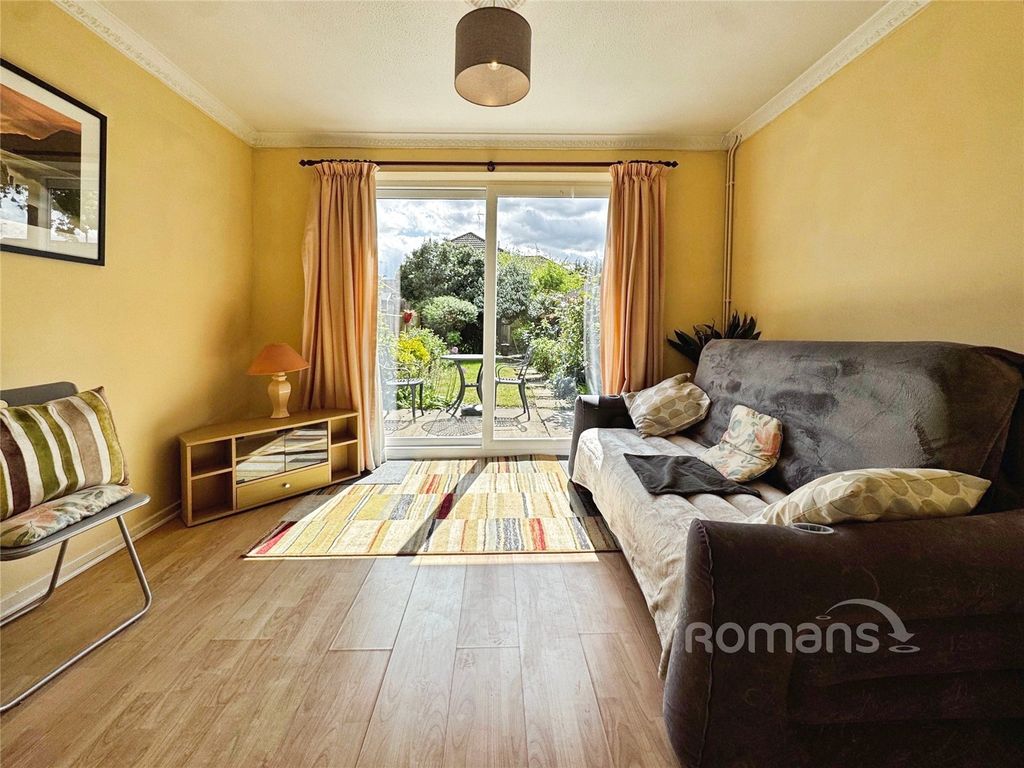 Property photo 3 of 8 Picture No. 02