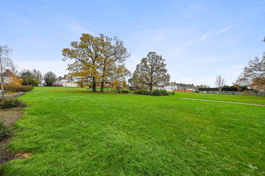 Additional image 11 of 2 bed flat for saleGoshawk Court, Ridding Lane, Greenford UB6