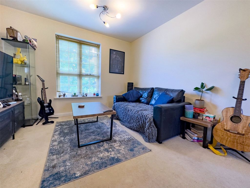 Property photo 2 of 14 Living Room