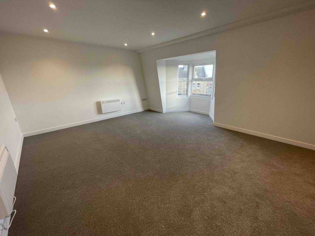 Property photo 3 of 7 Open Plan Living