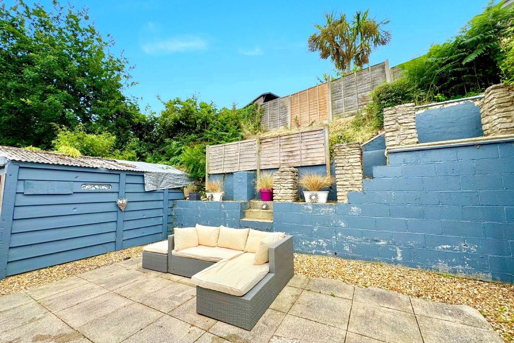 Property photo 3 of 17