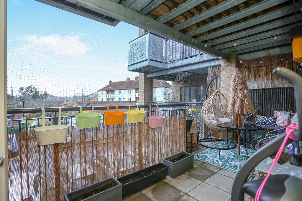 Property photo 3 of 13 Pbox-Img.Jpg