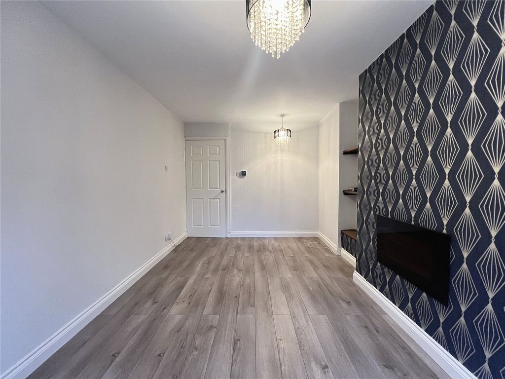 Property photo 3 of 19 Picture No. 04