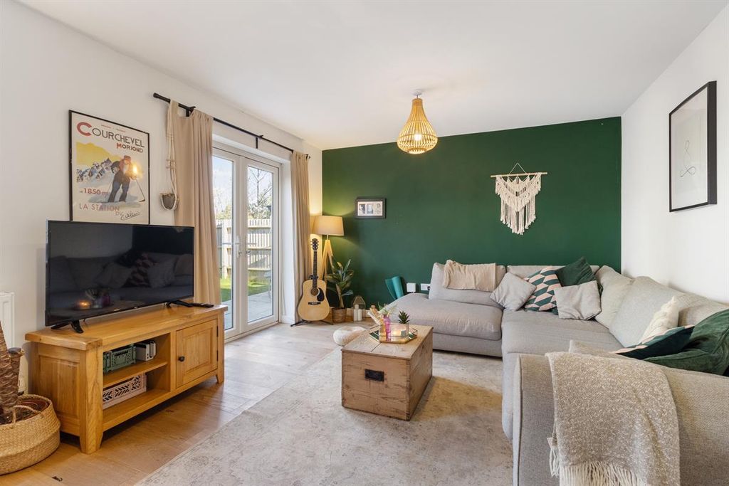 Property photo 3 of 14 Photo 6