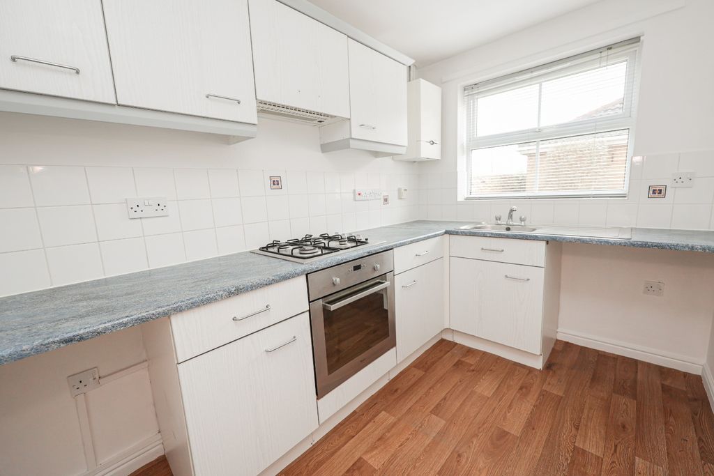 Property photo 2 of 14 4205573