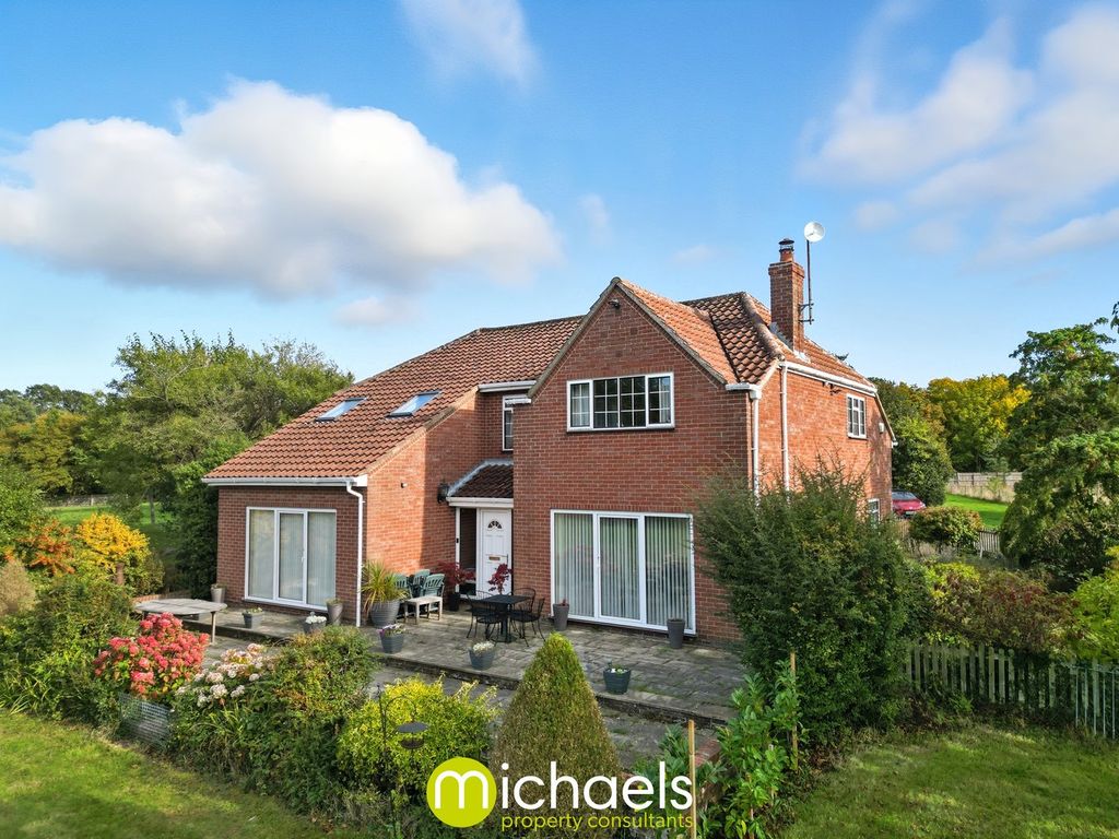 Property photo 2 of 42