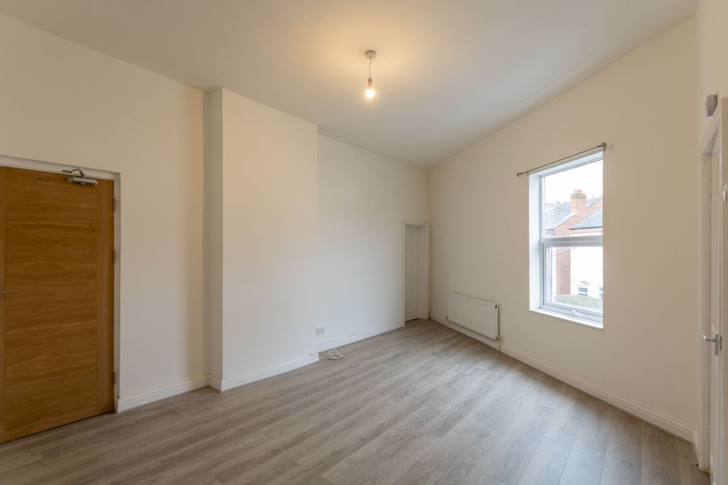 Property photo 3 of 10 Img_7942_1