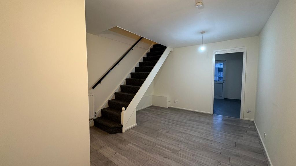 Property photo 2 of 12 Gallery