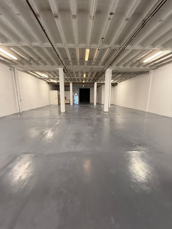 Property photo 2 of 5 Photo 5