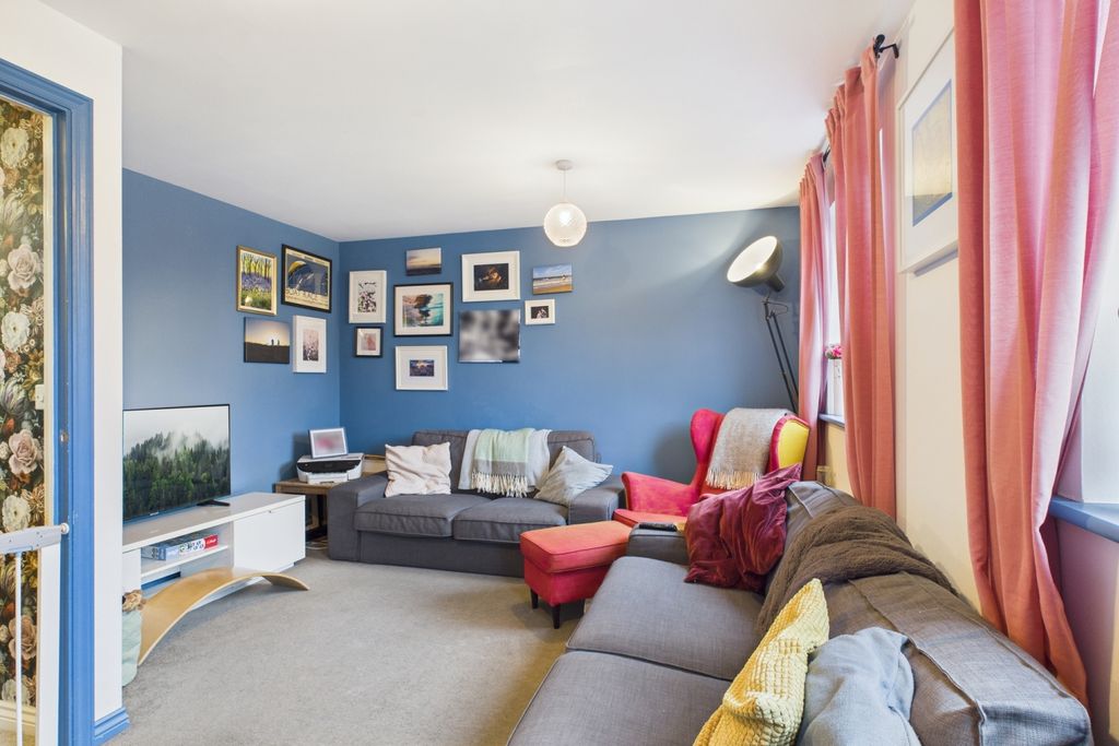 Property photo 2 of 14 Living