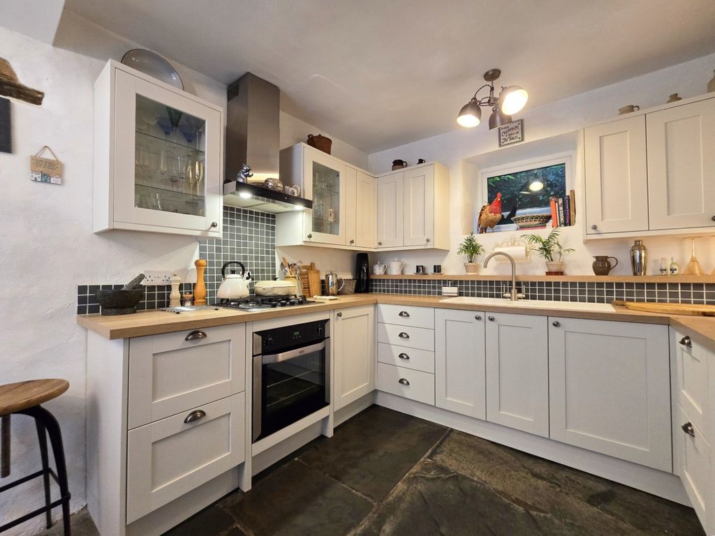 Property photo 3 of 17 5270593