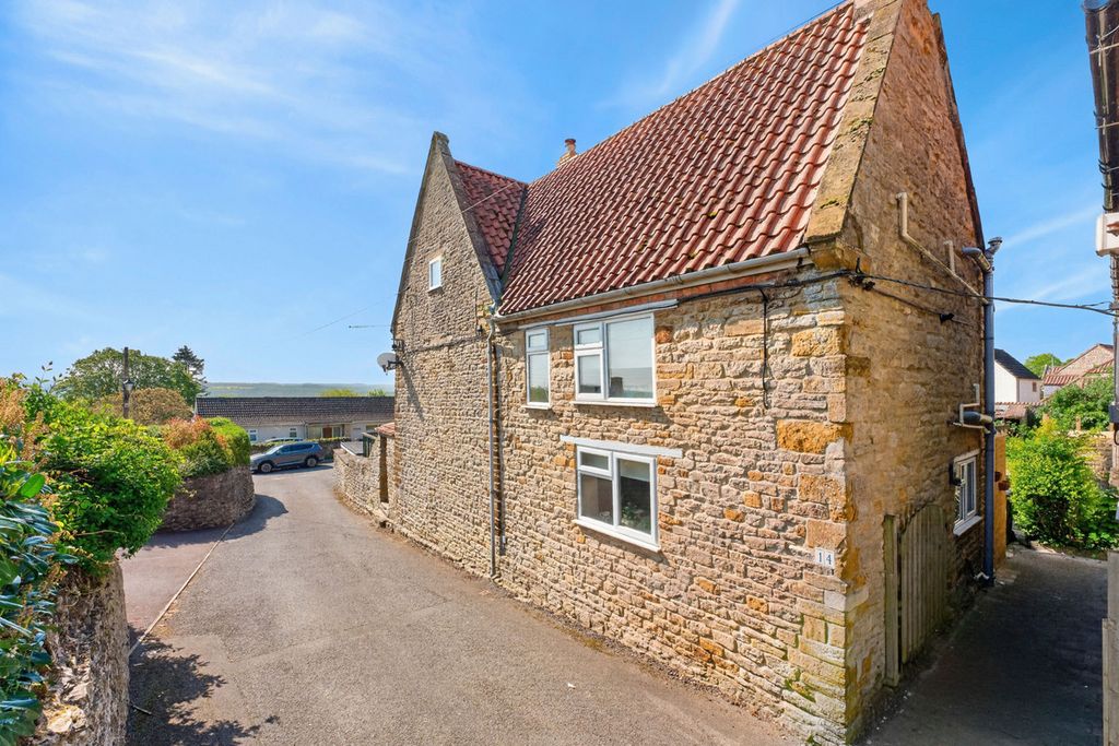 Property photo 1 of 45