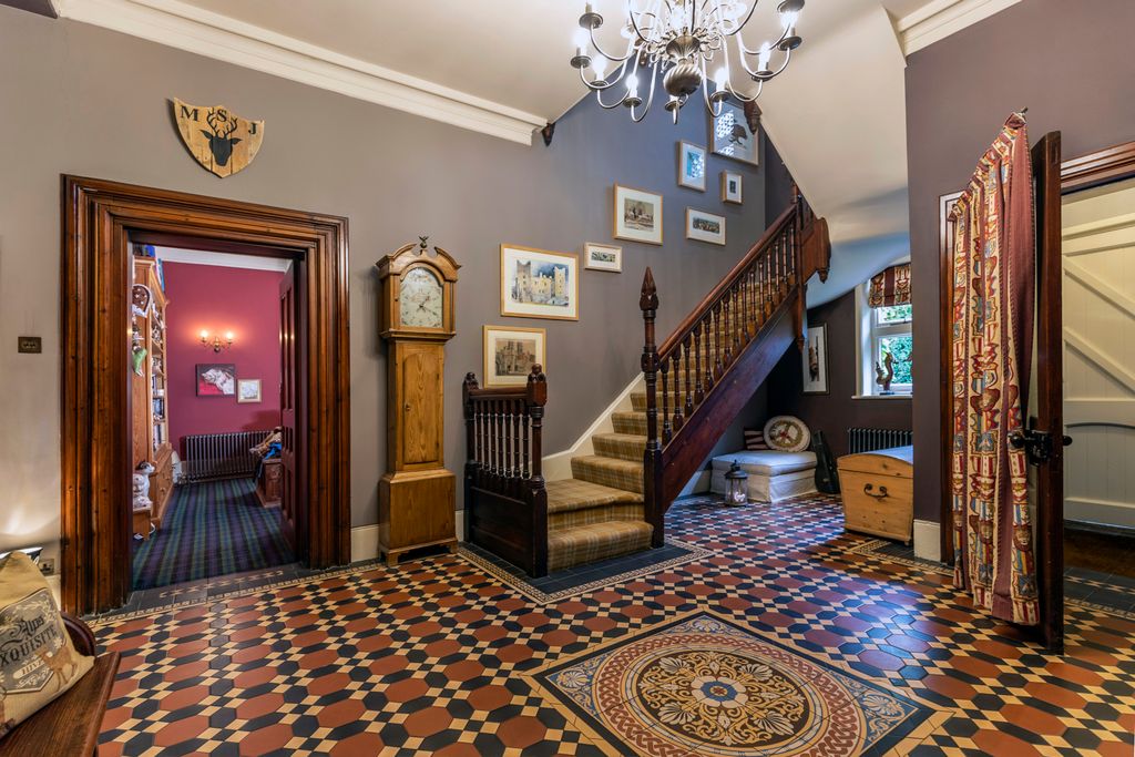 Property photo 3 of 22 Hallway