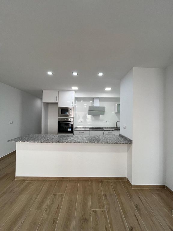 Property photo 1 of 27