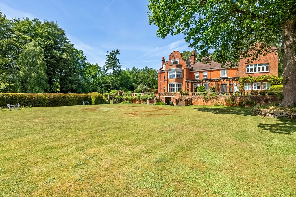 Additional image 19 of 3 bed flat for saleBroadway, Oxted RH8