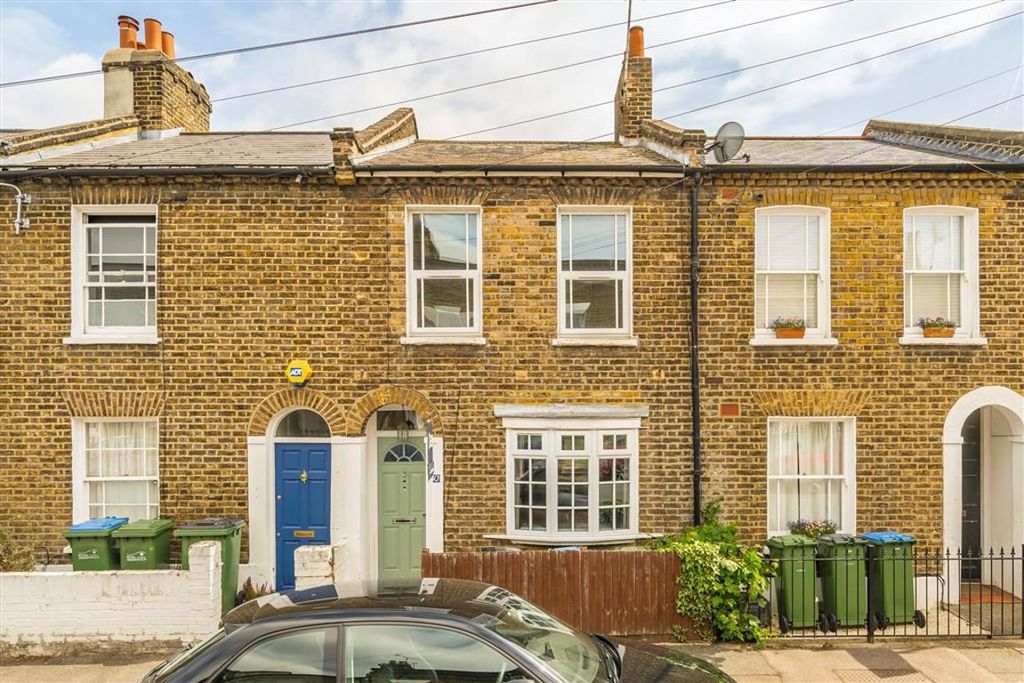 Property photo 1 of 8