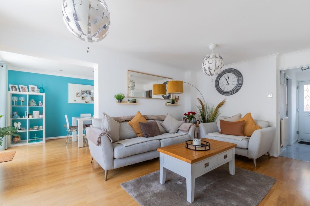 Property photo 2 of 20 22 (4 Of 21).Jpg