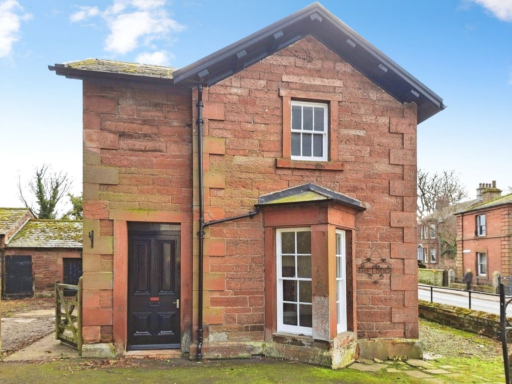 Property photo 1 of 11 External