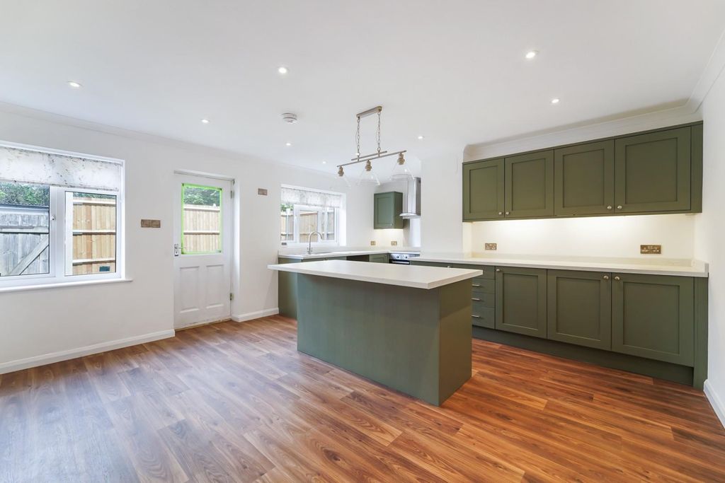 Property photo 2 of 13 Lintons Lane, 14 (15).Jpg