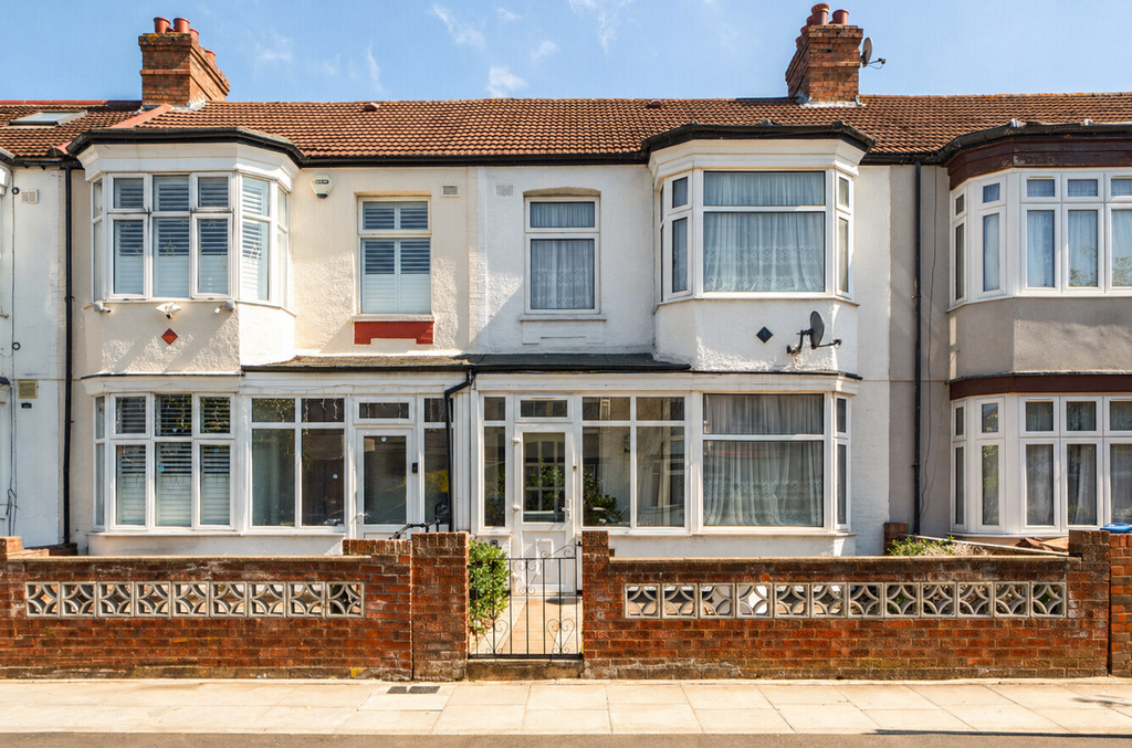 Property photo 1 of 12 External Front