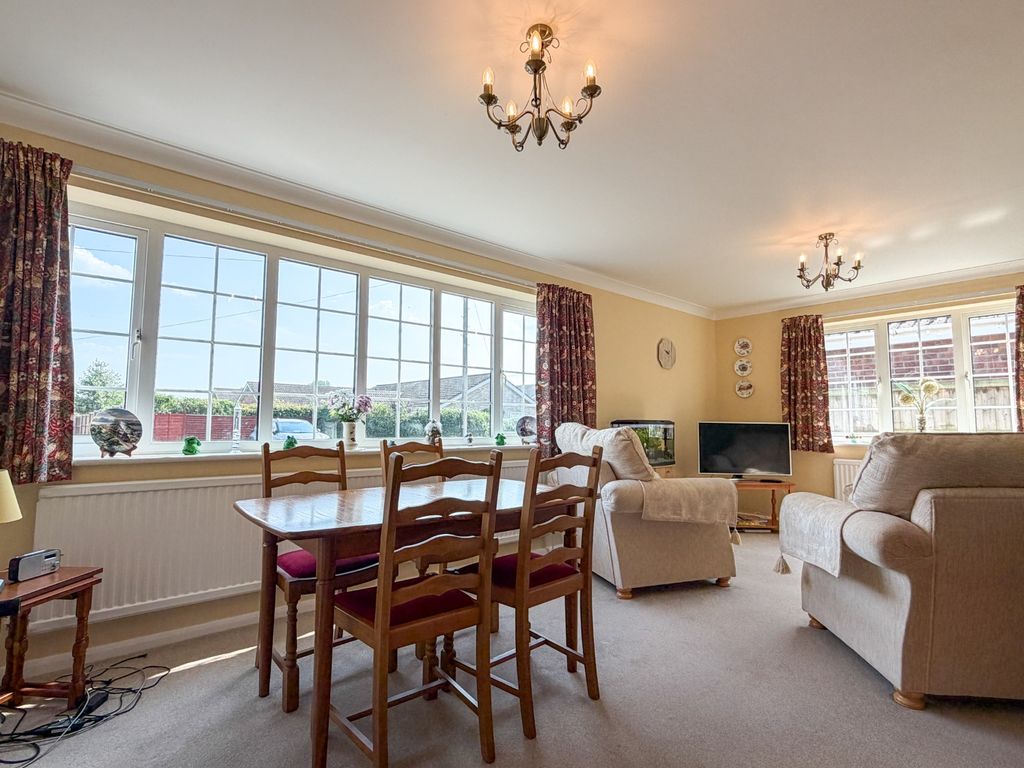 Property photo 2 of 16 5222676