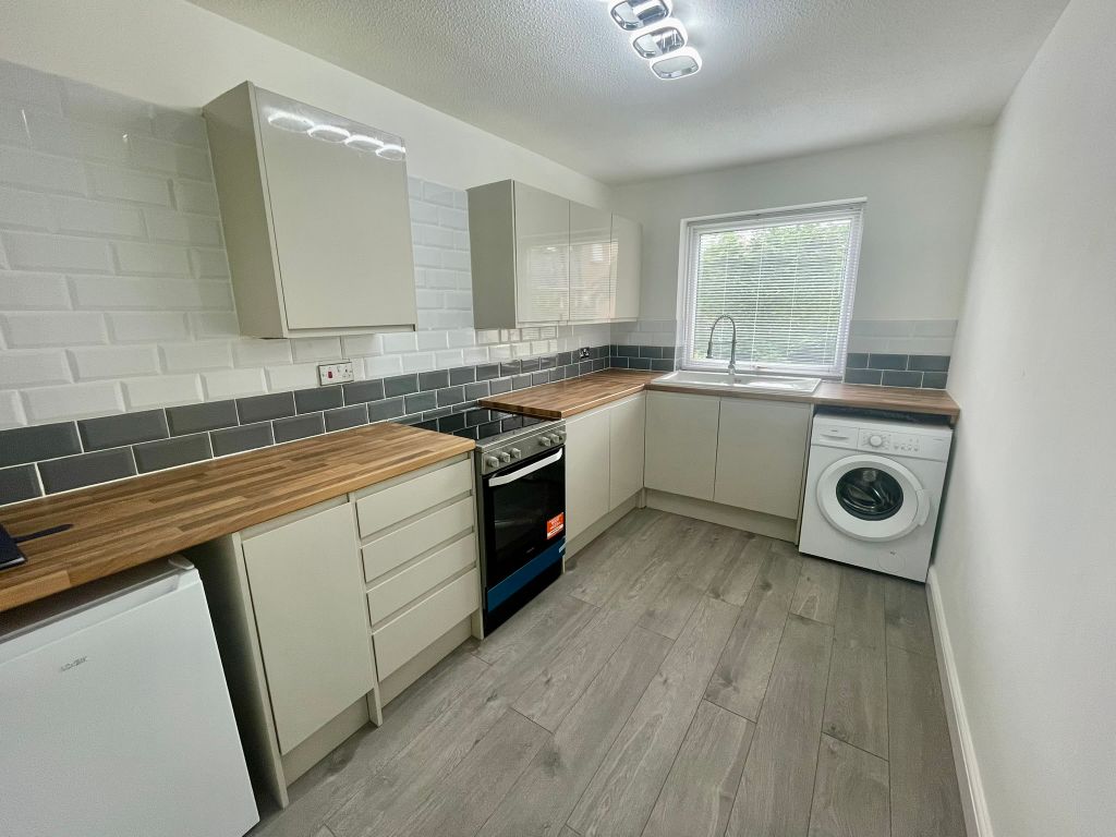 Property photo 2 of 12 Img_3912