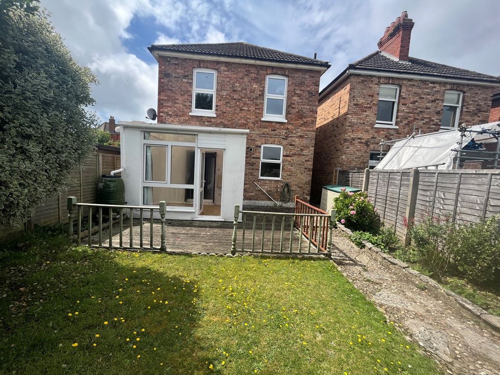 Property photo 2 of 7