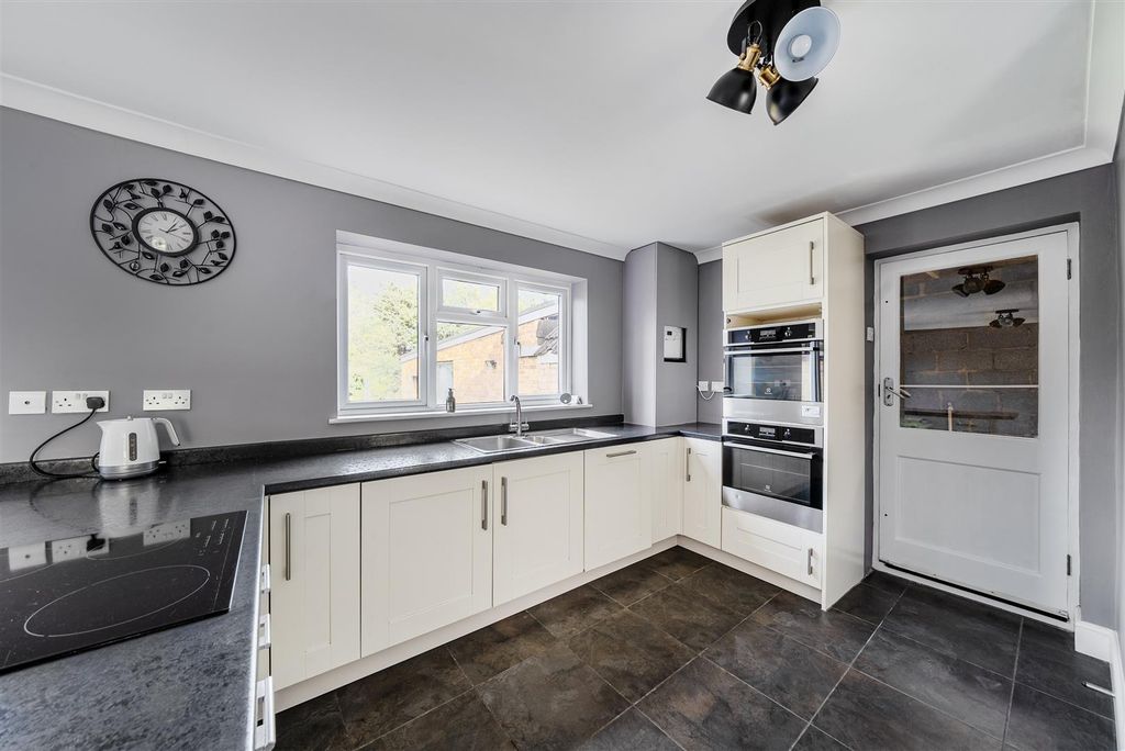 Property photo 3 of 23 1350236-10-68c461Bf0Bfee.Jpg